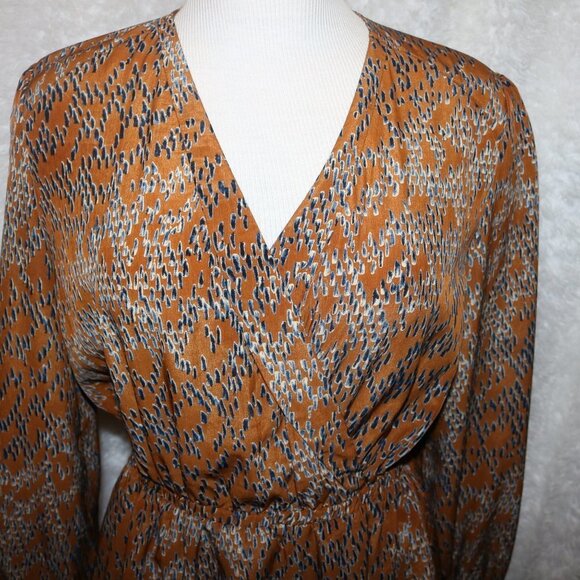 Esley brown dress size small wrap style - Picture 3 of 8